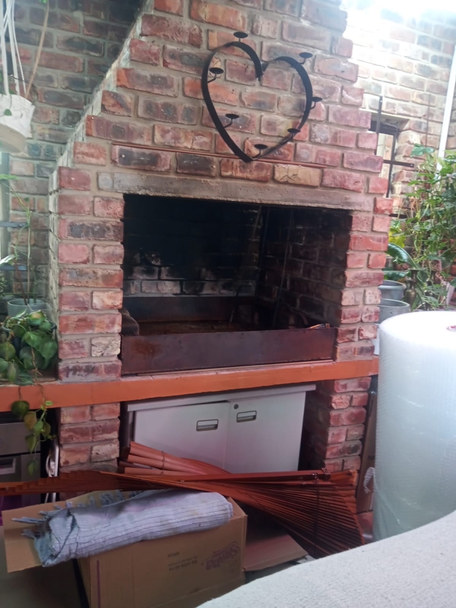 3 Bedroom Property for Sale in Van Riebeeck Hoogte Eastern Cape